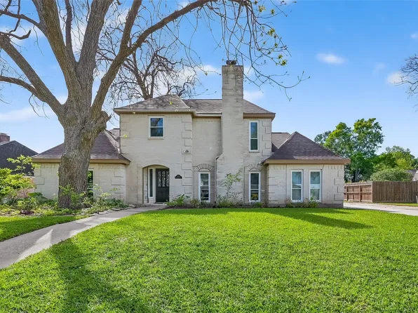 1214 Bittersweet Dr, Richmond, TX 77406