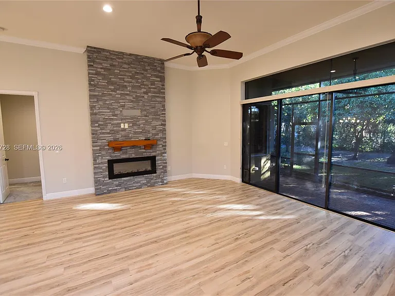 10086 Noceto Way — Photo 2