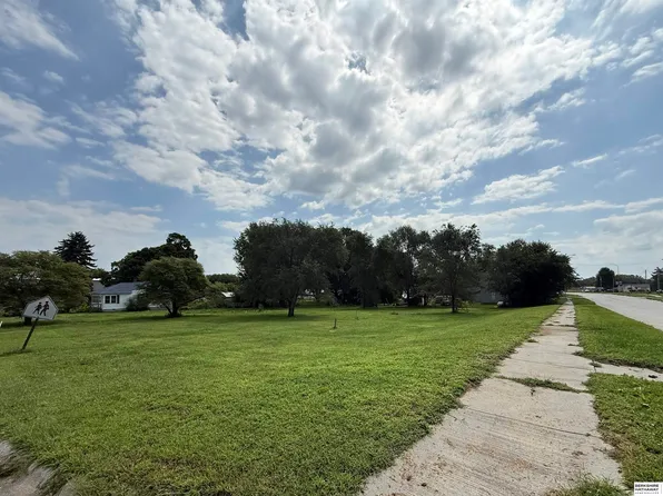 1102 S 4th Ave, Decatur, NE 68020