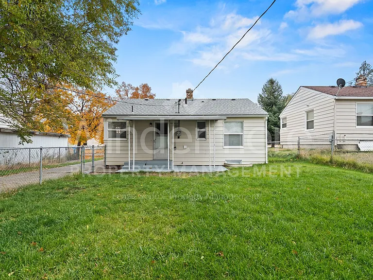 5723 N Milton St — Photo 17