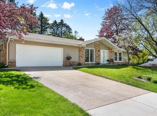1707 Holly Ln, Grafton, WI 53024