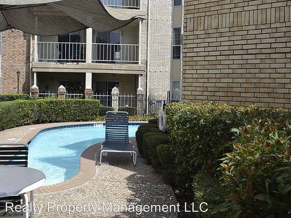 3rd image of 12550 Whittington Dr APT 806