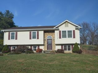 3802 Apricot Trl, Roanoke, VA 24012