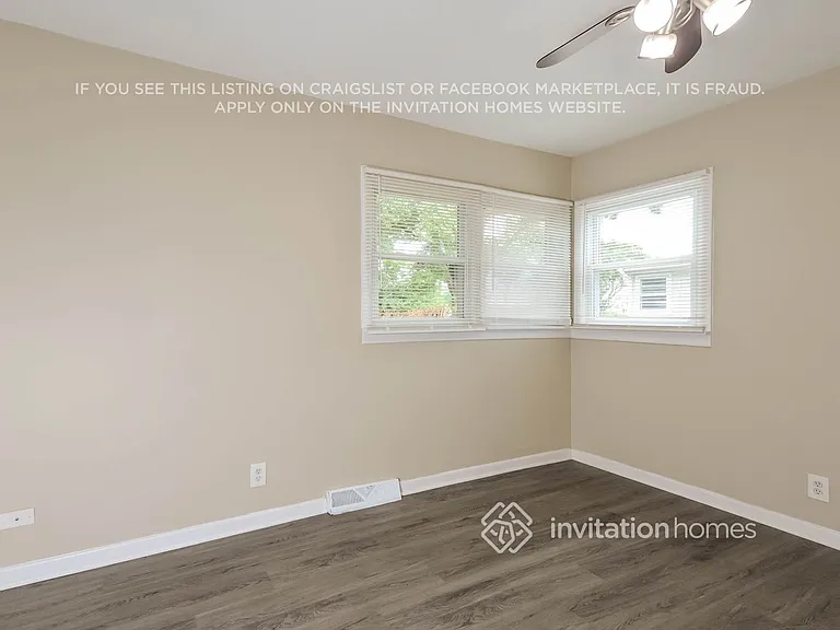 1227 S Lawler Ave — Photo 9