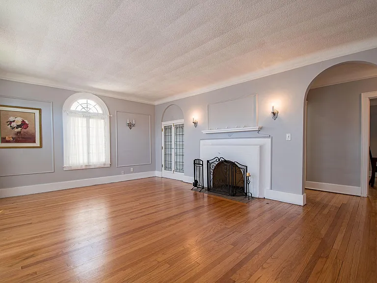 5010 Burns St — Photo 5