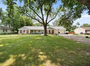 909 Orlando Dr, Fort Wayne, IN