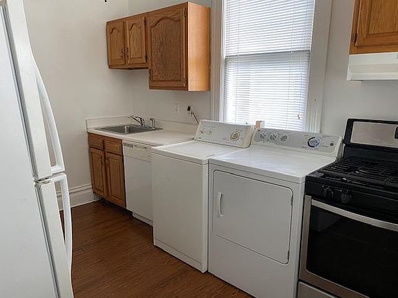 4th image of 1636B Peniston St #B
