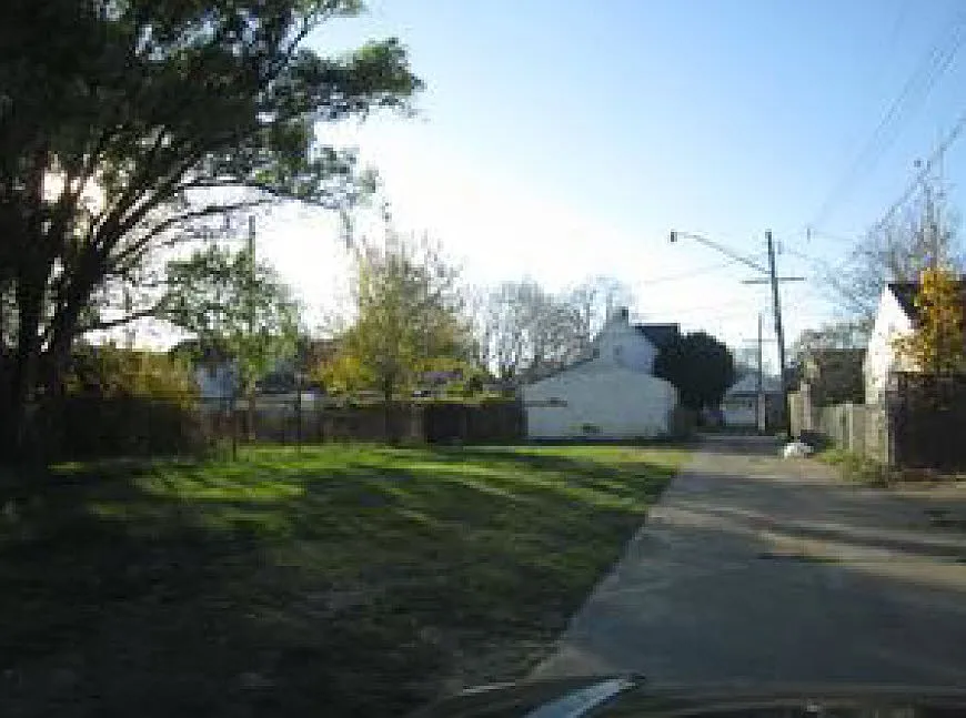 416 Everett St photo 1