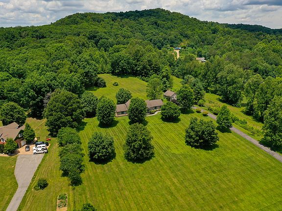 5th image of 1165 Conley Rd