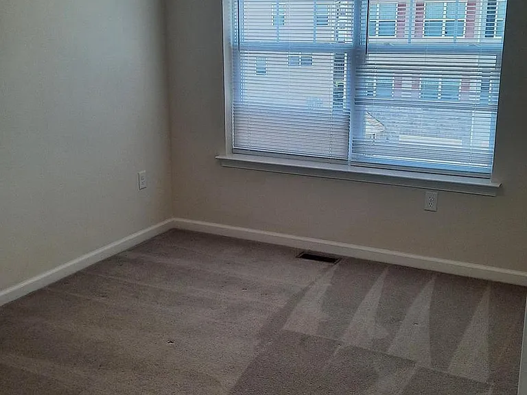 837 Admirals Quay Dr — Photo 14