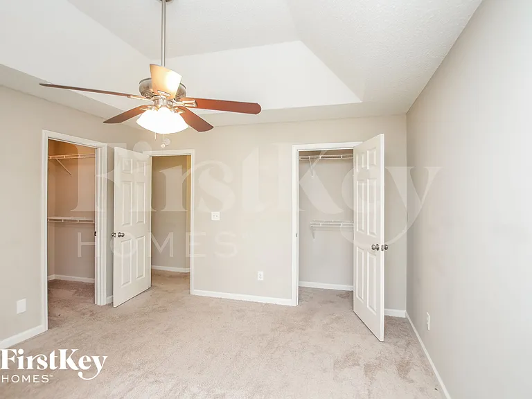 2701 Chadwick Ln NW — Photo 9