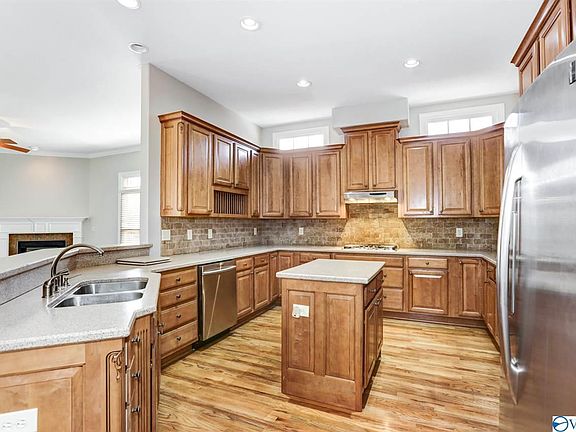 2nd image of 109 Glen Ives Way
