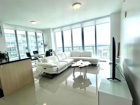 1111 SW 1st Ave, Miami, FL