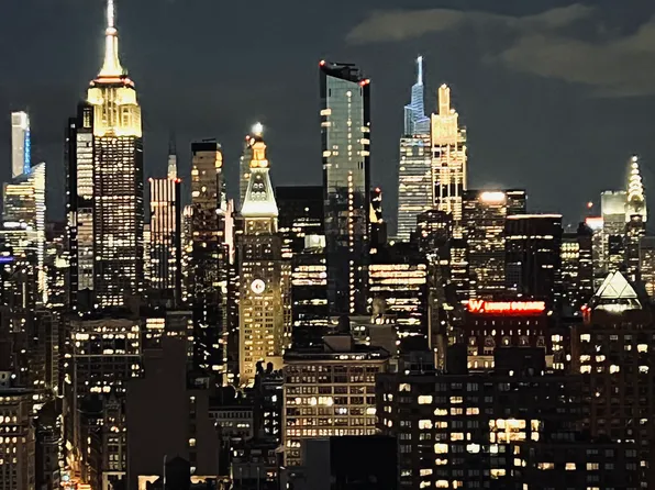 60 East 8th Street image 3 of 16