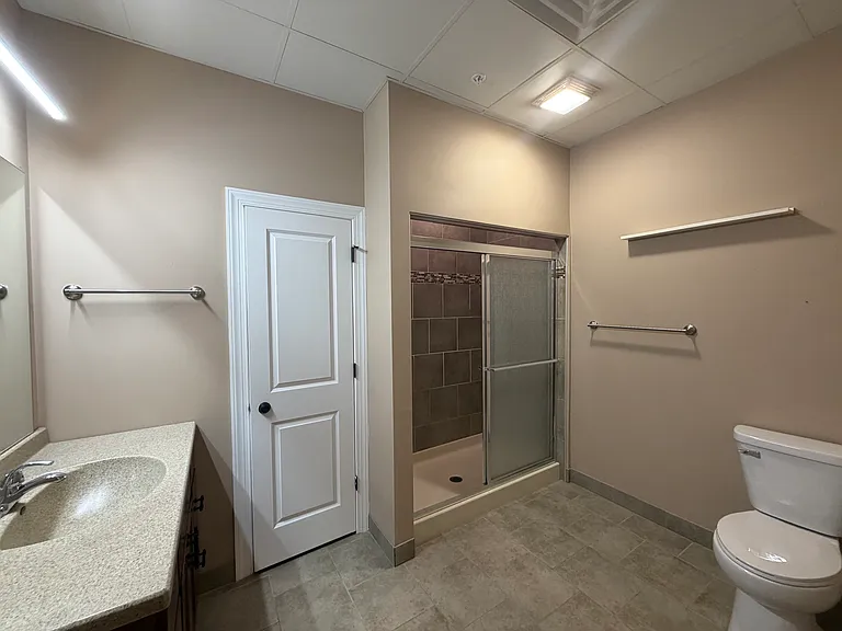 400 N Main St #340 — Photo 4