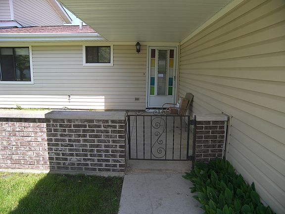 3rd image of 1102 Stonington Ct