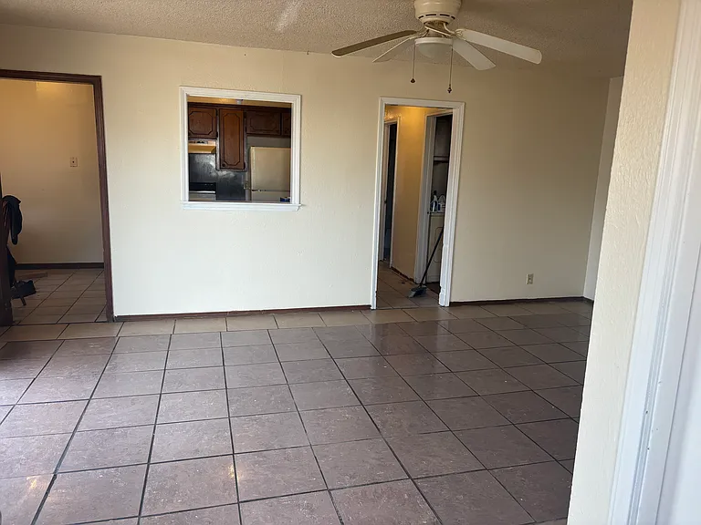 116 Crystal Cir #1 — Photo 5