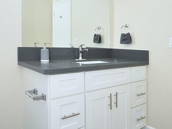 4th image of 3477 Maricopa St #43