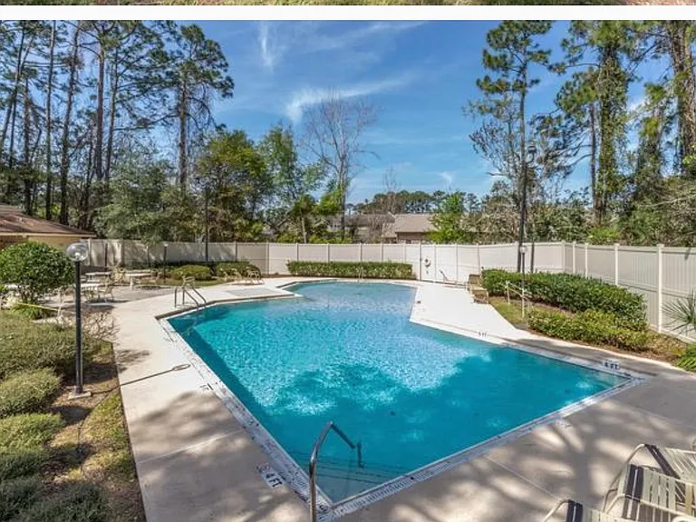 pool in s/d