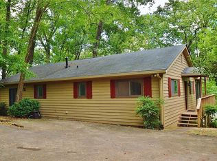 8975 Knoll Dr, Gainesville, GA 30506