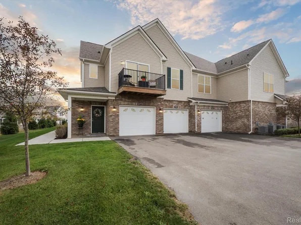 9777 Ridge Run St #67, Howell, MI 48855