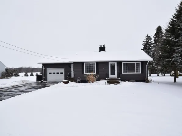 2215 E Hotchkiss Rd, Bay City, MI 48706