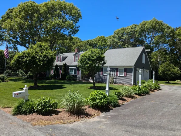 32 Apple Lane, Dennis, MA 02638
