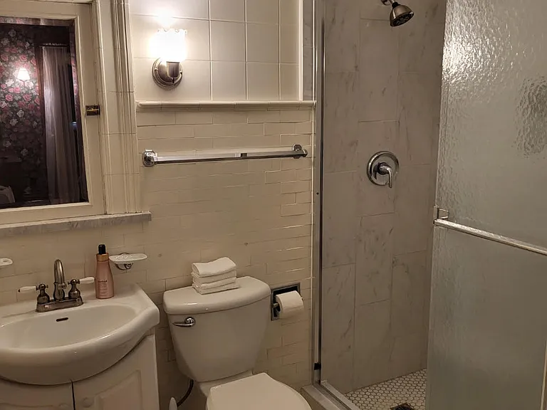 1103 Main St — Photo 15