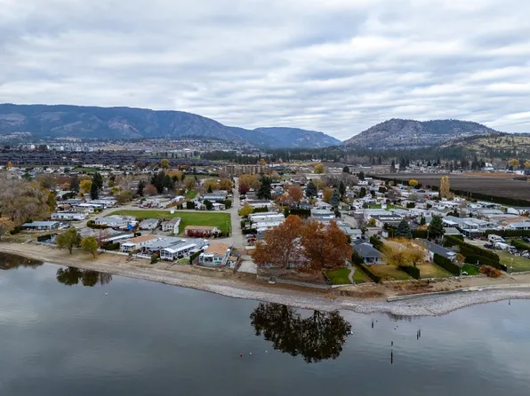 2035 Boucherie Rd #63, Tsinstikeptum 9, BC V4T 1Z8