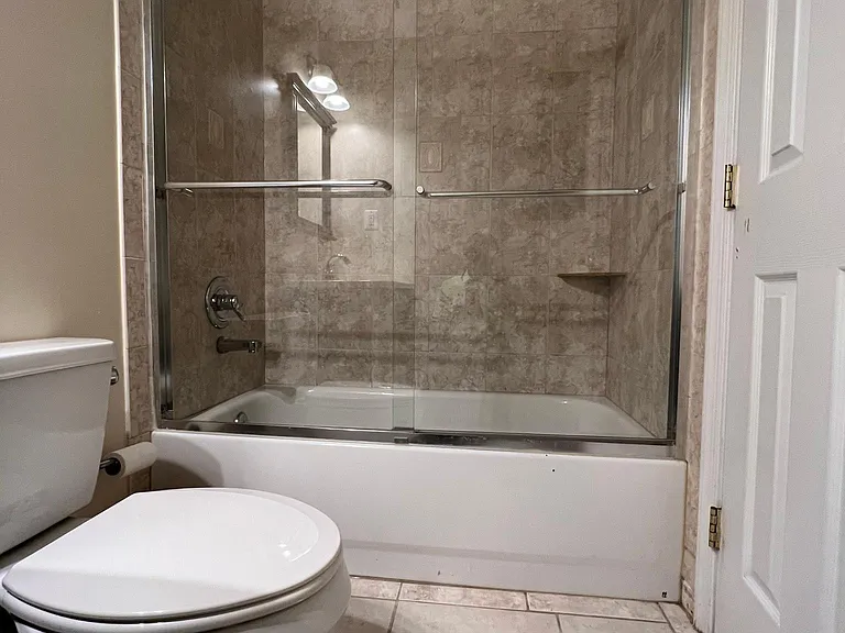 126 Adams St NW #3 — Photo 9