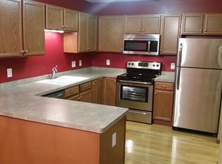 1301 Landsdown Ln, Waconia, MN 55387