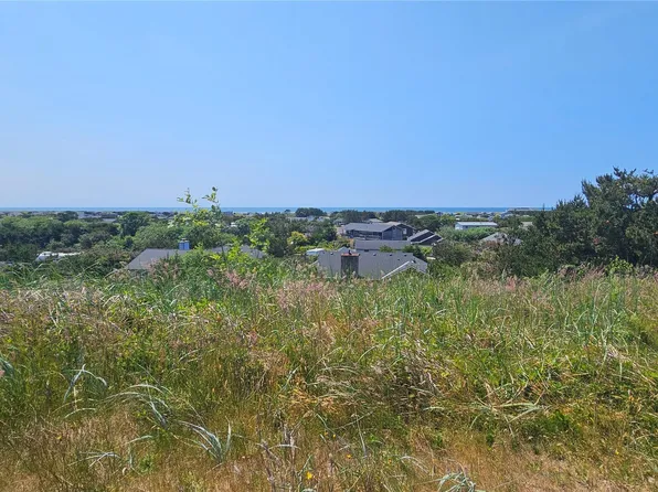 35207 J Place, Ocean Park, WA 98640