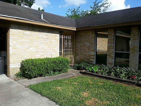 2nd image of 13310 N Thorntree Dr