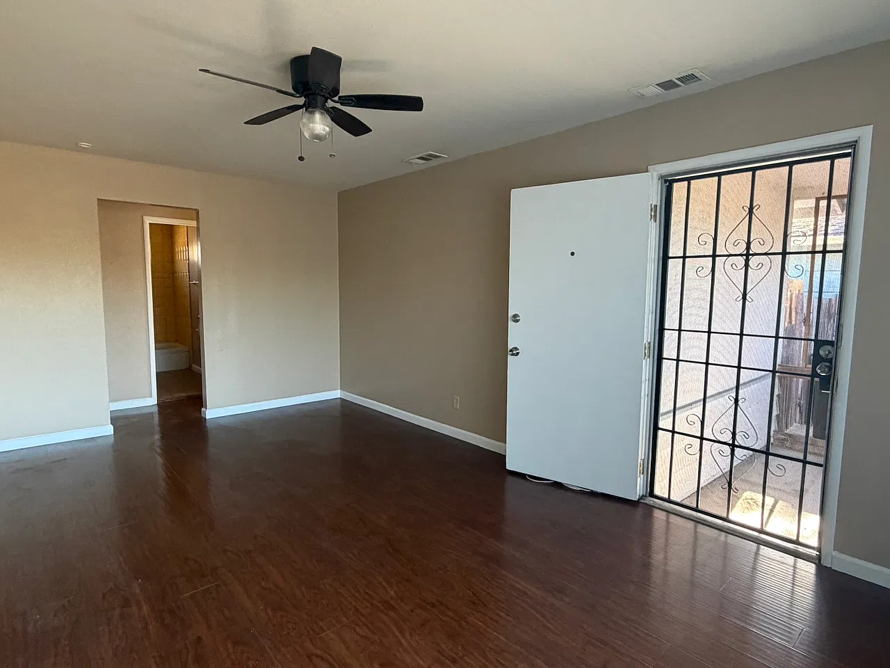 2 bed, 782 sqft, $1,795 — Photo 3