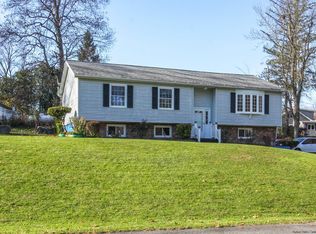 195 Altamont Dr, Hurley, NY 12443