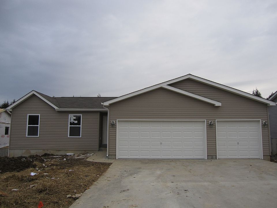 3 Car Garage!