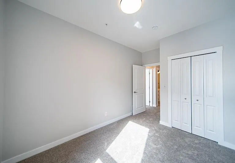 3870 Market St SE — Photo 6