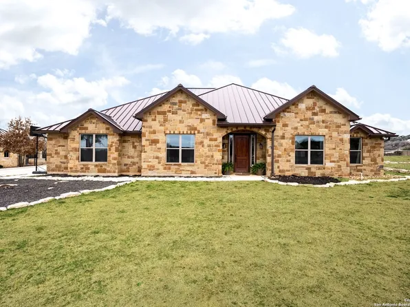 146 Oak Hampton Trail, Ingram, TX 78025