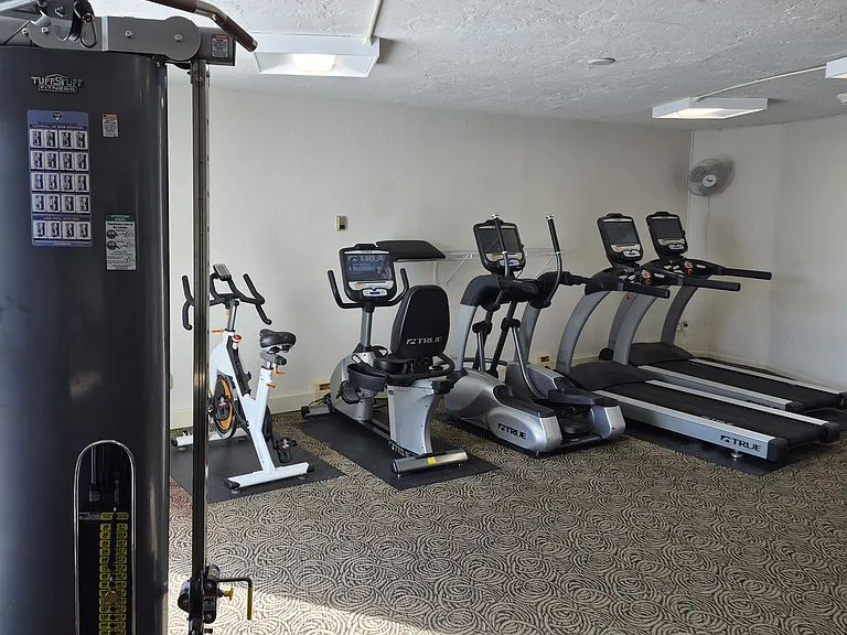 Bridlewood Apartments — Photo 10