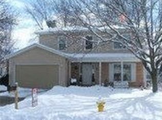 480 Aleut Trl, Carol Stream, IL 60188