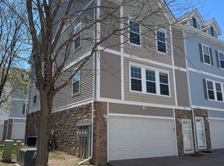 14661 Taylor Ct, Omaha, NE 68116