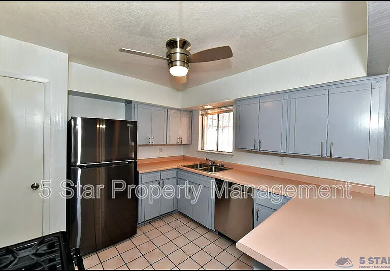 5613 Creston Ave — Photo 15