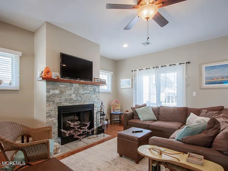 556 Pike Ave — Photo 7