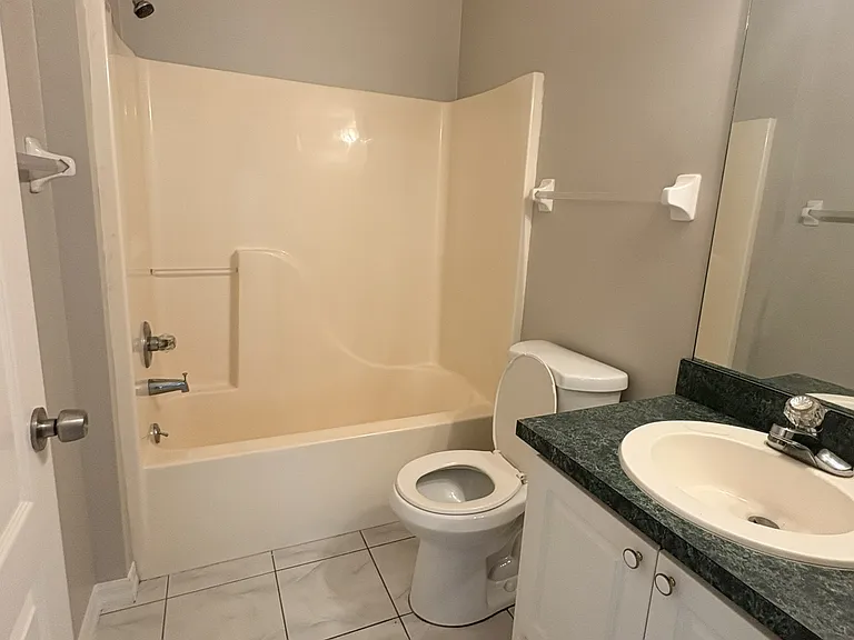 1054 Claudia St — Photo 10