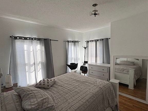 3rd image of 19 Everett Ave #1