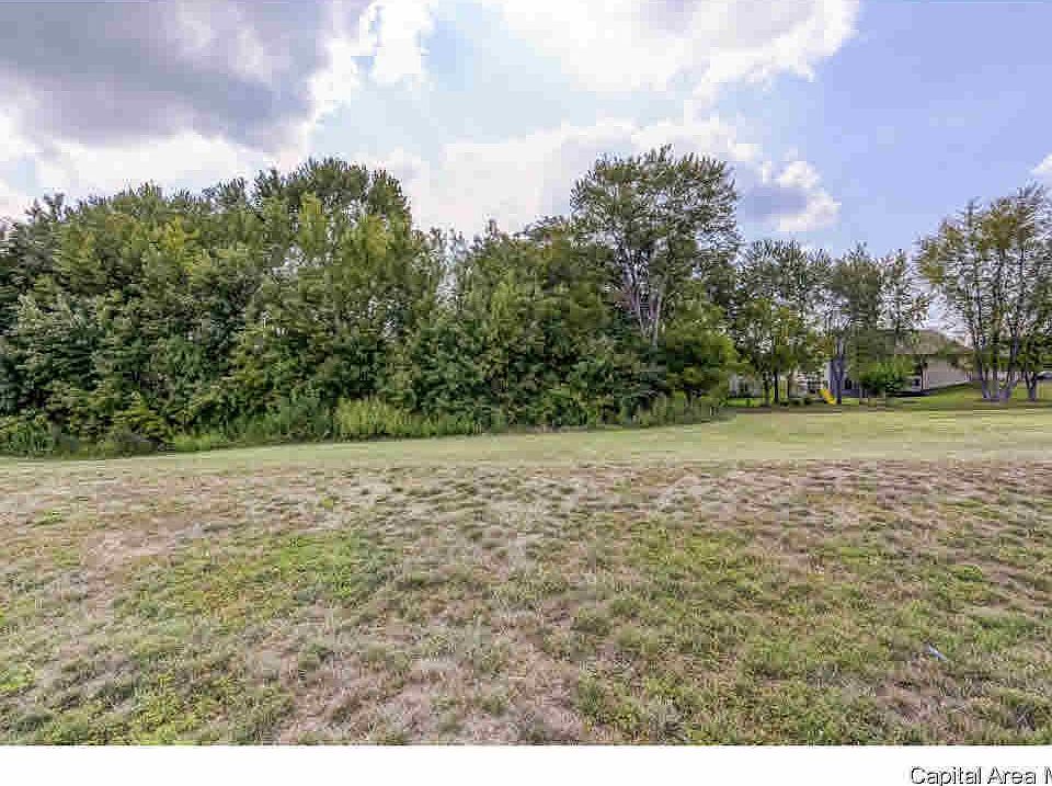 2nd image of 319 Ramblewood Dr