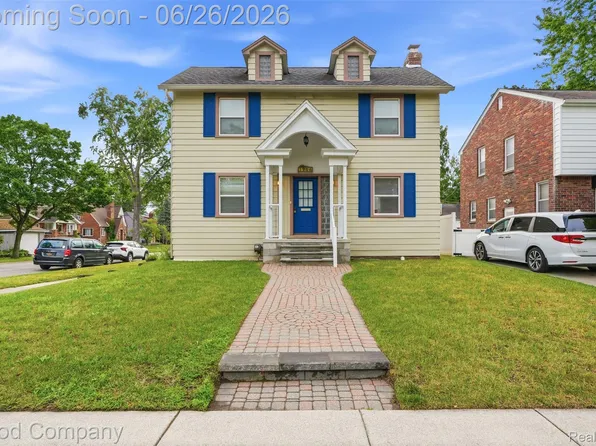 1956 Pinecrest Dr, Ferndale, MI 48220