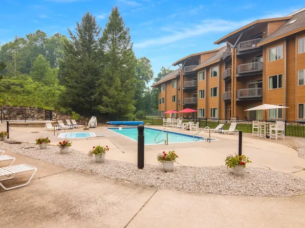 2400 S Troon, Bellaire, MI 49615
