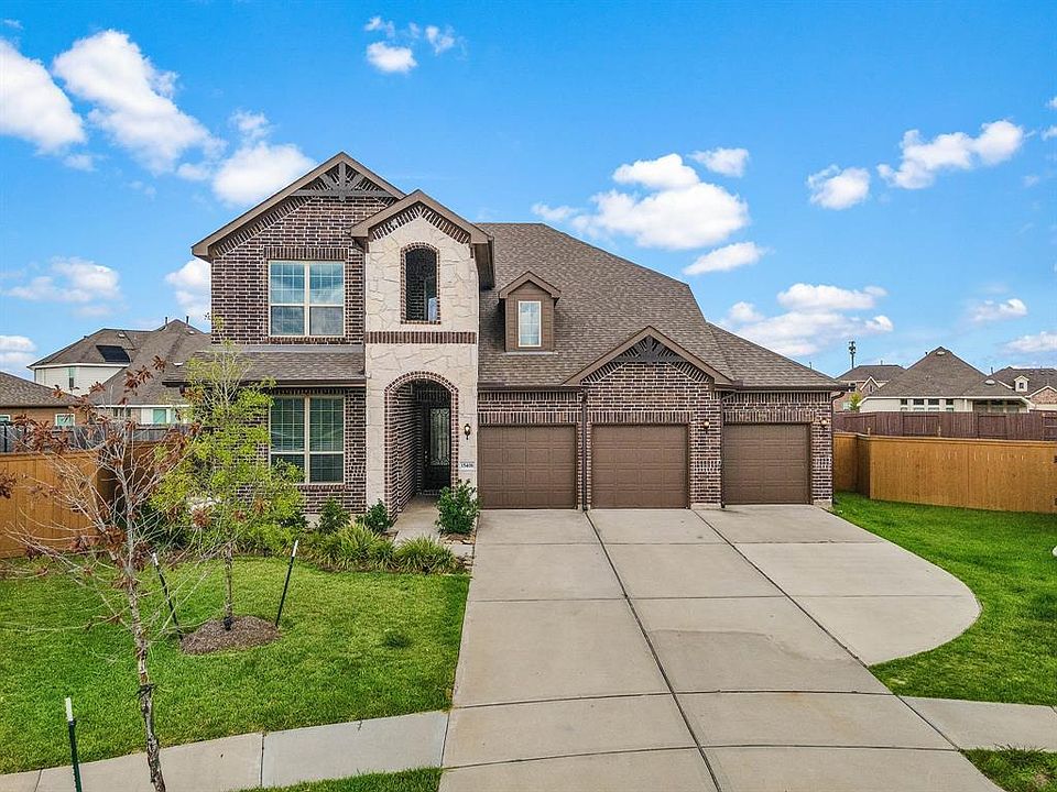 1st image of 15406 Falkirk Green Dr