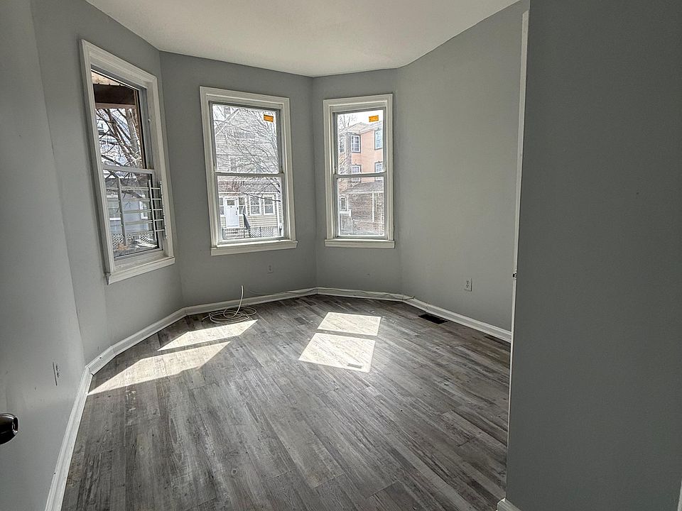 1st image of 25 Princeton St #1L